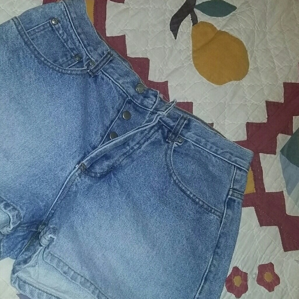 LEVI'S  WOMENS SHORTS